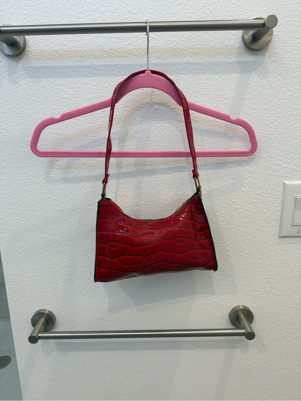 Red Croc-Texture Shoulder Bag💋🍓👠